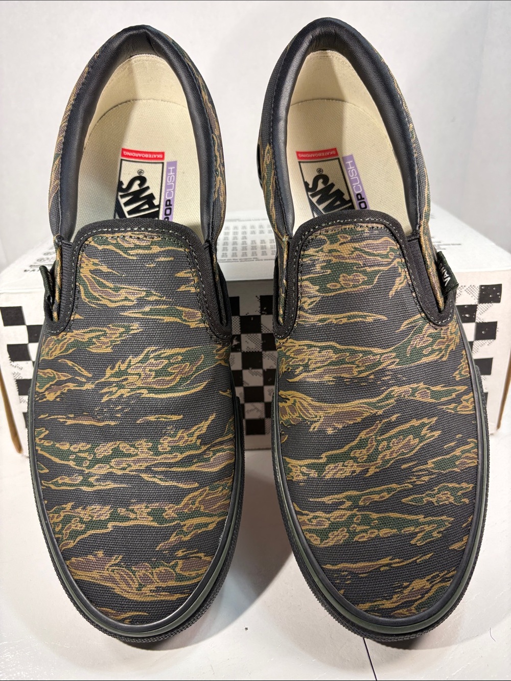 NWT Vans Skate Slip-Ons in Tiger Camo Olive/Black Men’s 10